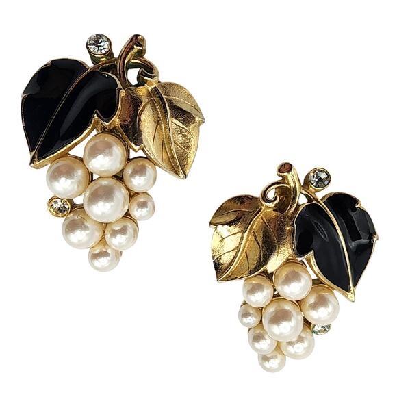 Kunio Matsumoto Crown Trifari Grape Earrings Black Enamel Faux Pearl 1970s Clip